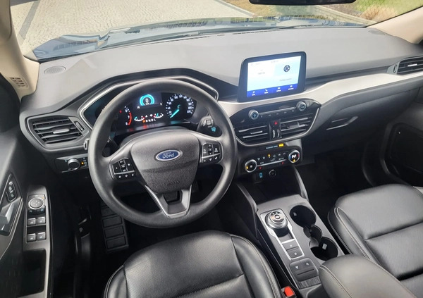 Ford Kuga cena 82499 przebieg: 32000, rok produkcji 2021 z Tarnów małe 781